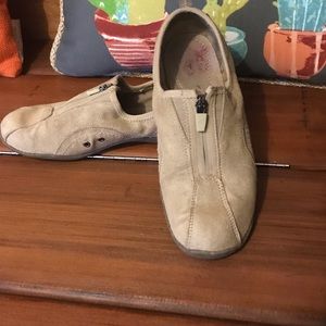 Dr. Scholl’s Fremont tan loafer
